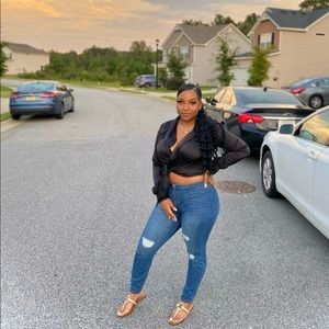 Meet your Posher, Ayanna